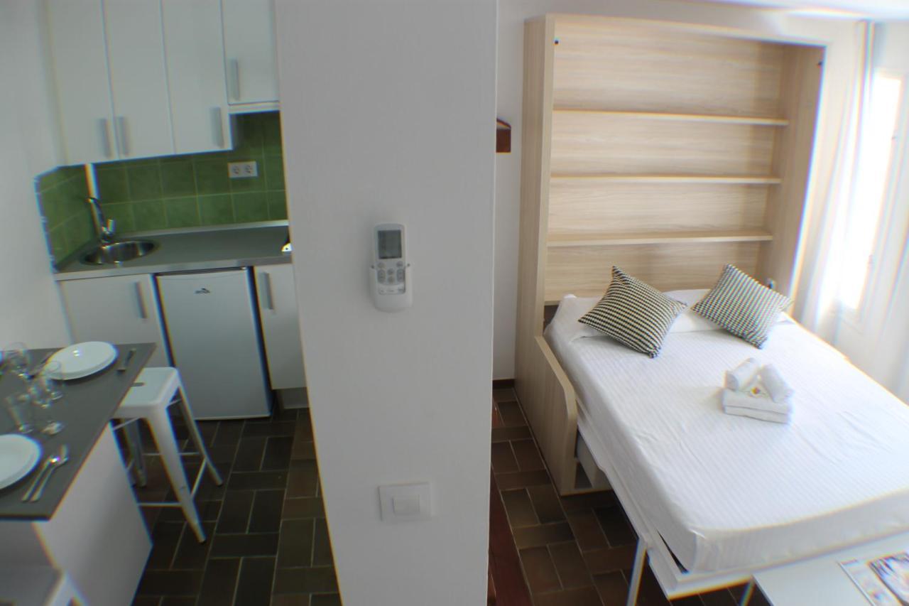 Agi Porthos Apartments Roses Ngoại thất bức ảnh